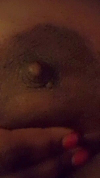 Big Titty Dreeam: Игра с сиськами