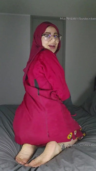 91. Fuck Me Hard as You Can Mia Niqab