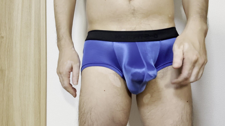 LovePantyBoy: Modré saténové kalhotky