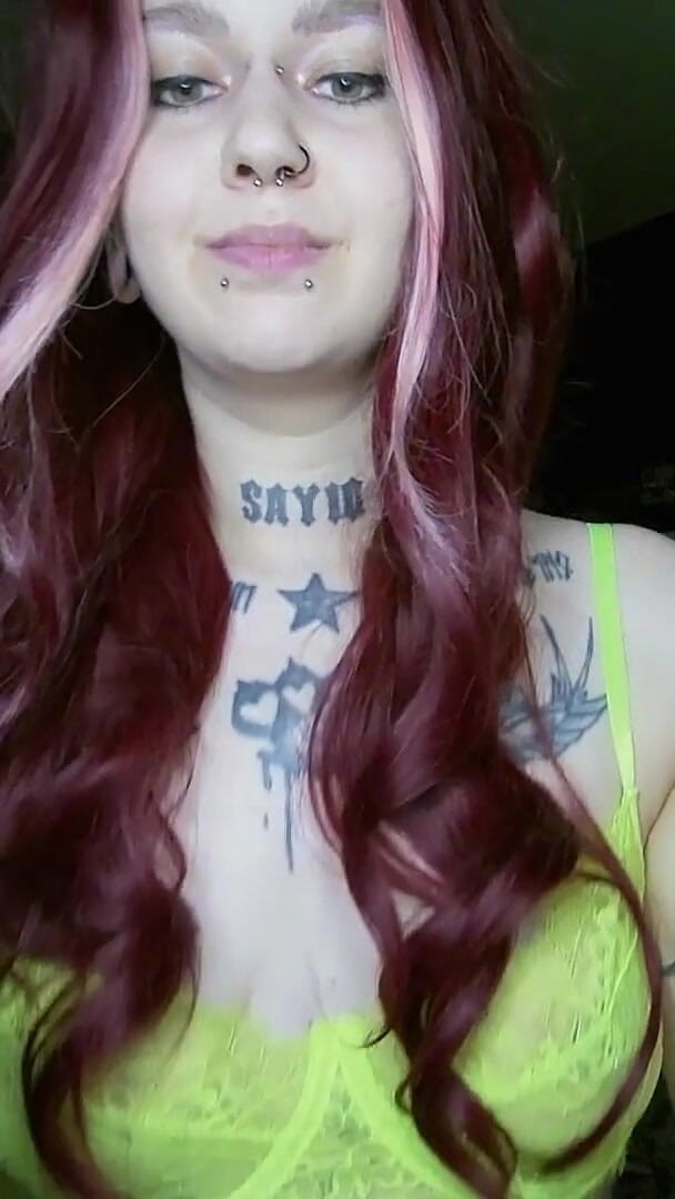 MessalinaHorror: Sendawa Rambut Merah Seksi