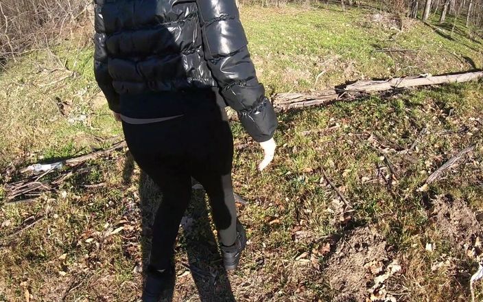 MilfyCalla: Fast erwischt - blowjob und fick vor der tür 237