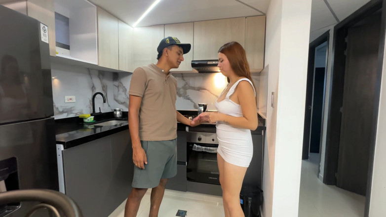 LILY_PUP: Aku nawarin kopi untuk tetanggaku dengan imbalan ngasih aku kontol...