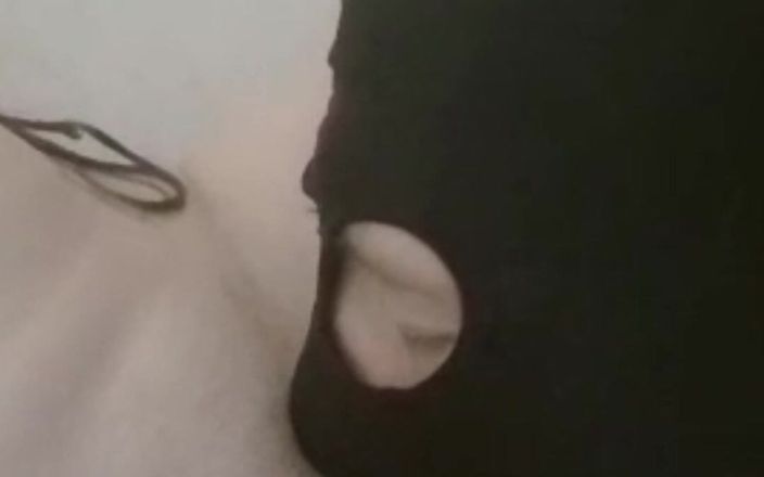 MilfBella: Vi badar tillsammans och kan inte hjälpa det