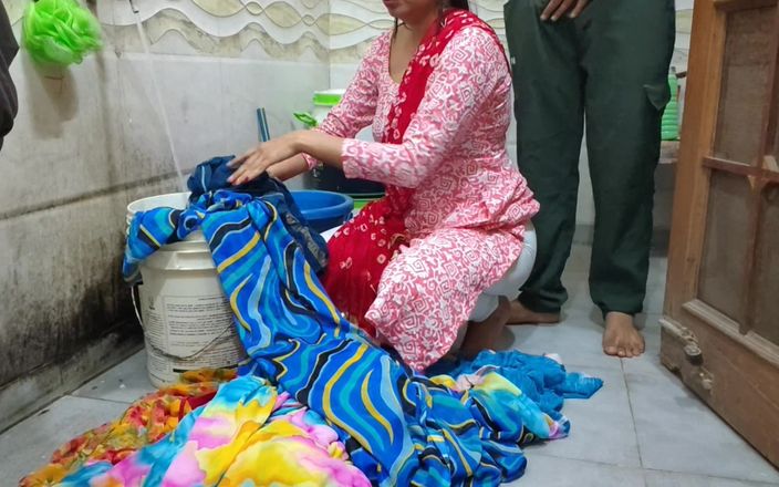 Hornycouple149: Bhabhi disetubuhi sambil mencuci pakaian di kamar mandi berisiko di...