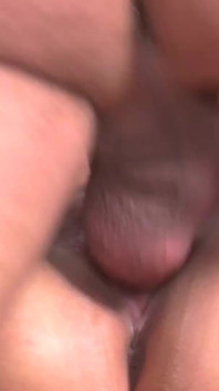 Vyzvednutá blonďatá zralá žena s velkými prsy dostane nálož