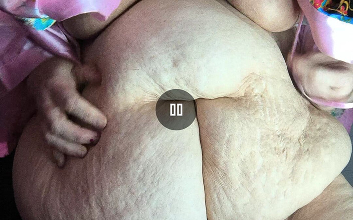 HerculesnVENUS: Kimono Gejša Pissing Fontána Ohýbání Nad Saggy Mountains