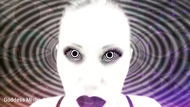 Goddess Misha Goldy: Ge upp din manlighet till Mig! Du har ingen kuk...