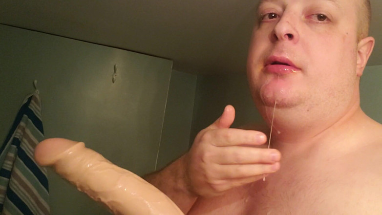 Charlieboy69: Jebanie w twarz, głębokie gardło, ogromny kutas króla, 11-calowy dildo, ogromne...