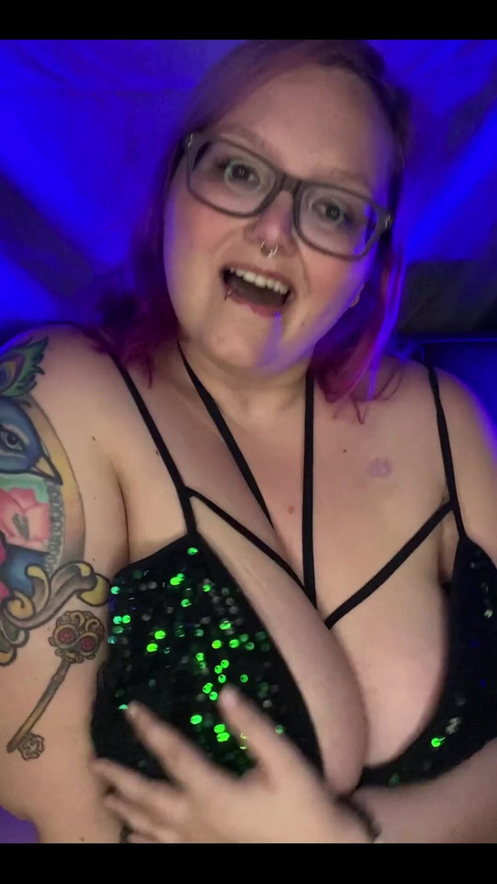 Sara Star: Cum All Over My Sparkly Boobs