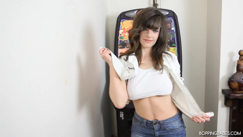 Bopping babes: Kate Ann - Saucy Bet