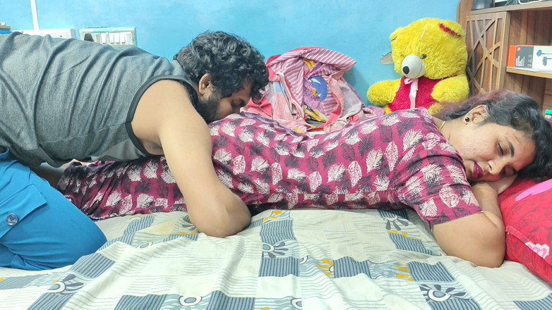 Vaigavarun Feet romance: Mallu Girl Hot Ass Kiss Romance