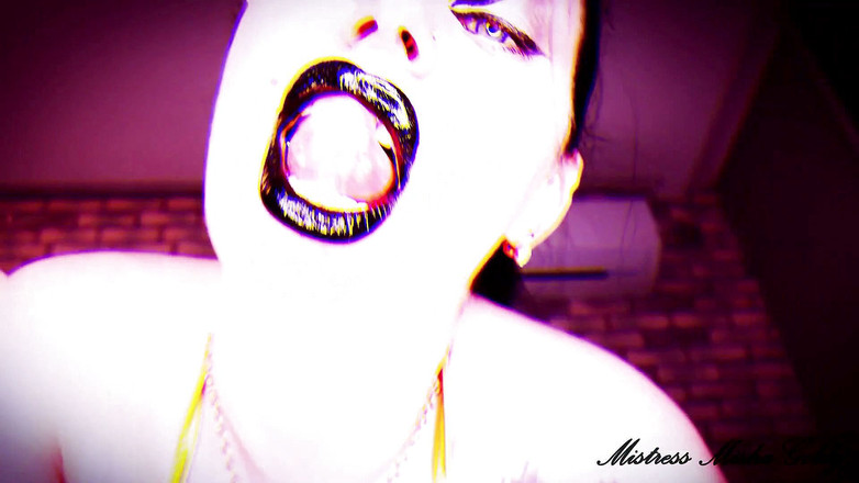 Goddess Misha Goldy: Ciuman untuk hamba yang taat pada Bibir Saya