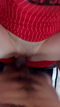 내 몸집이 작은 백인 마누라 안에 POV 크림을 줘(풀 영상)