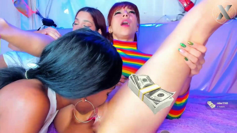 Lesbian Friends: Boquete lésbico com gemidos