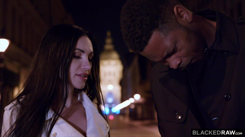 Blackedraw: Blackedraw la sventola assetata di bbc Sasha viene rimorchiata da...