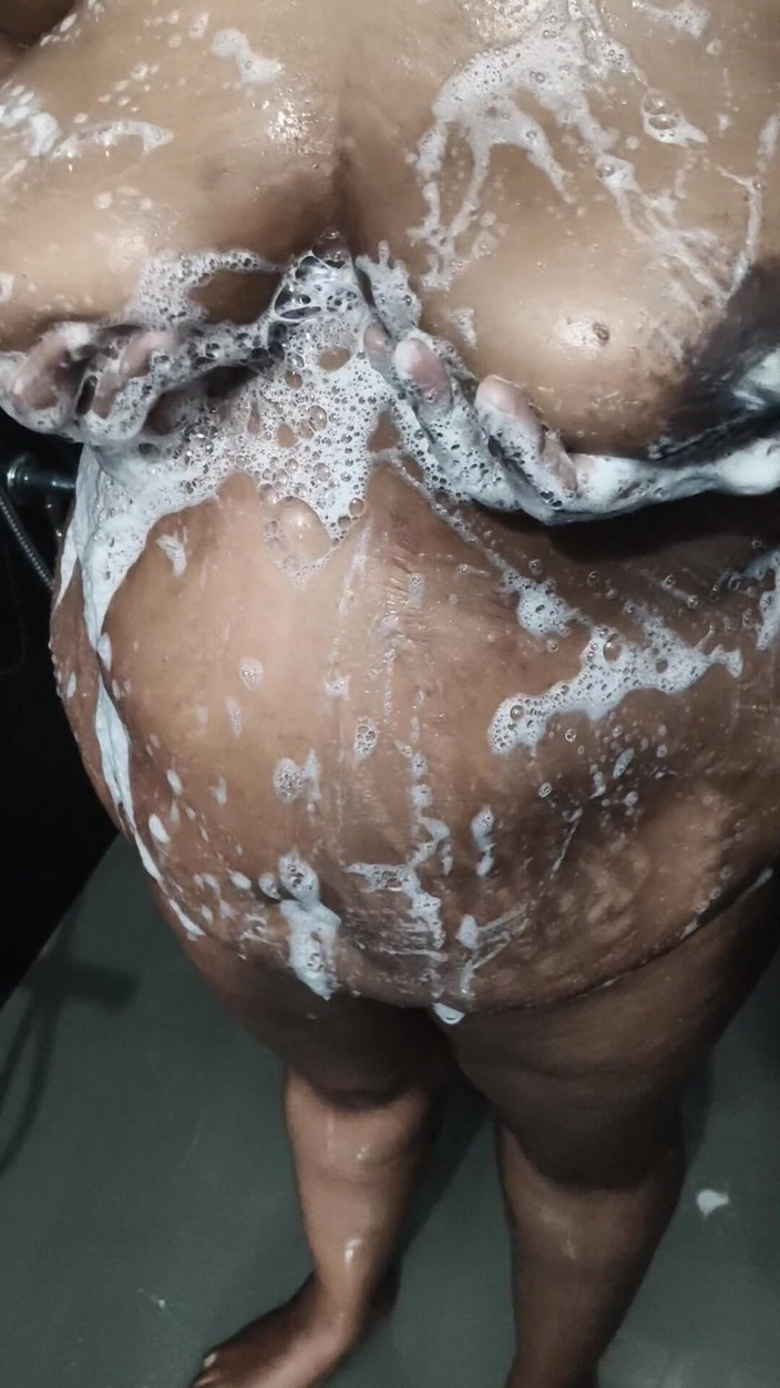 SneakyManner48: Video bugil istriku setelah 4 bulan dia nggak dikasih kesempatan mandi!