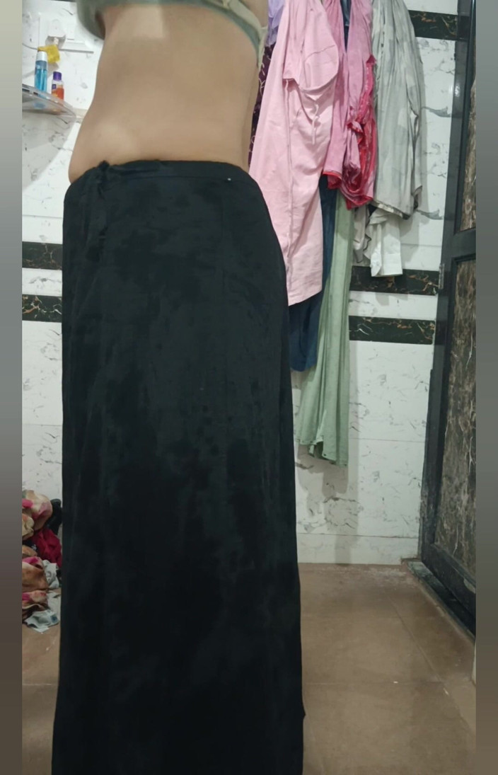 Priyahot77: Priya Bhabi Big Pussy Show