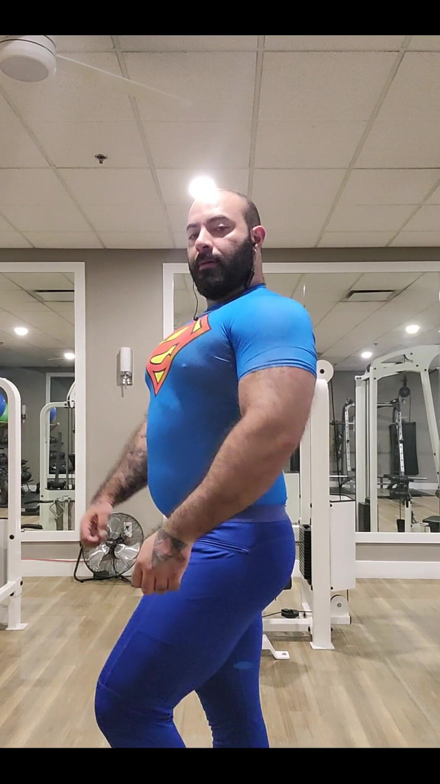Hope You Don't Mind a Clothed Flex (Lobo)