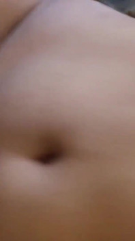 Piccola latina di 18 anni si fa mangiare il culo e scopare la figa in una notte di sesso - Parte 1