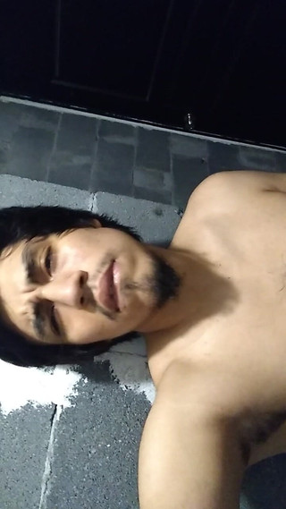 AlexAlejandro13: Yumurtalara bakmak ister misin?