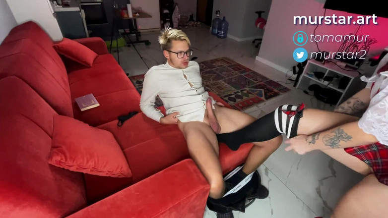 Toma Mur: Můj táta mě spatře, jak si honím moji kundičku a...