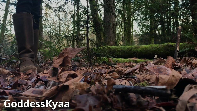 Kyaa Chimera: Поневолена моїми брудними чоботями