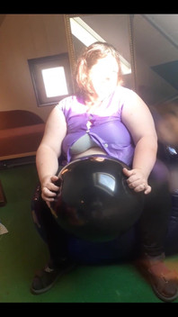 Kittelfetisch Tammara Im Engen Kittel