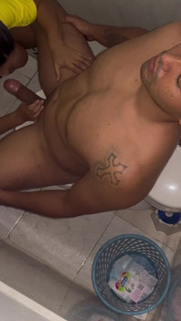Vero video masturbo il fidanzato del mio amico