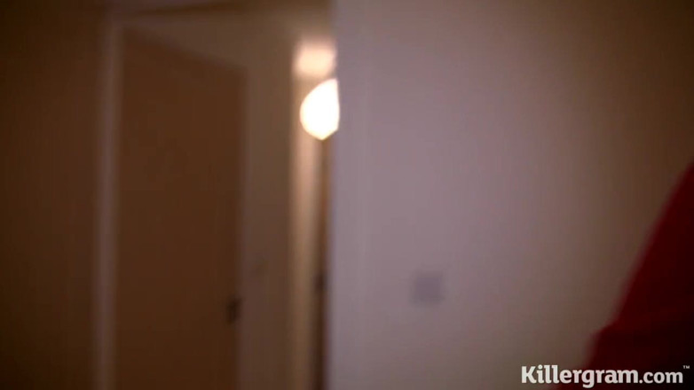 Killergram: Náctiletá mrdková děvka šuká na pejsku a dostane několik špinavých výstřiků na...