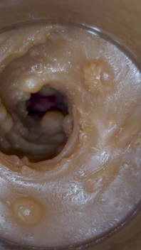Muncrat di depan kamera mainan seksku di vagina 4k. close up ekstrem!