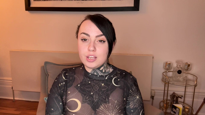 Miss Valentina: Anal-masturbation, anweisungen