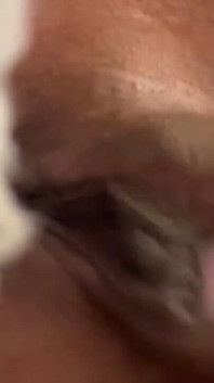 Close up - pov - mainin memek beceknya w/ bella