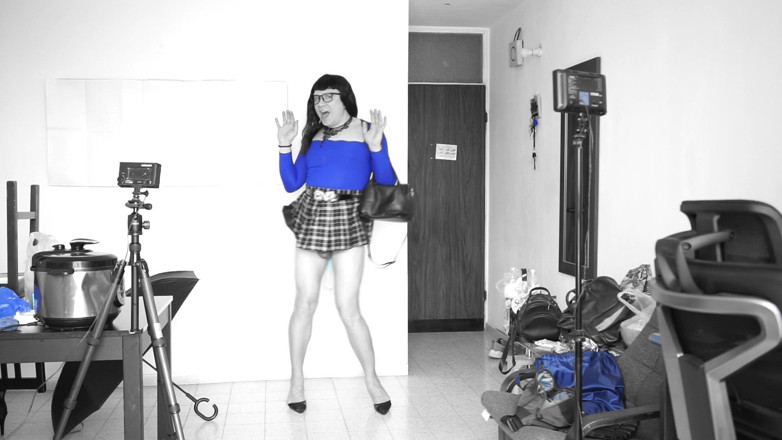Voyager: Blue Boy Crossdressser