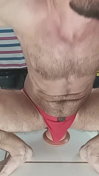 Es ist so heiß, den großen dildo zu reiten