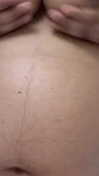 妊娠中の義姉の乳首