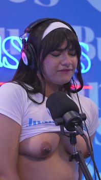 100 orgasmů za půl hodiny! Multi-orgasmická kolumbijská Karoll Cuello na Juan Bustos Podcast