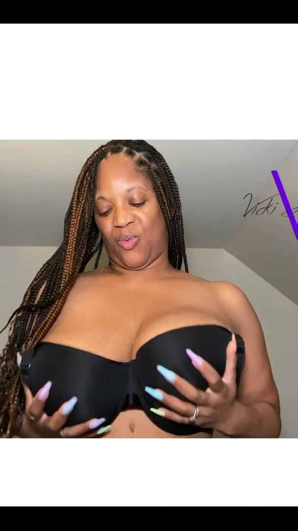 Black Tits (Jay Vic studios)