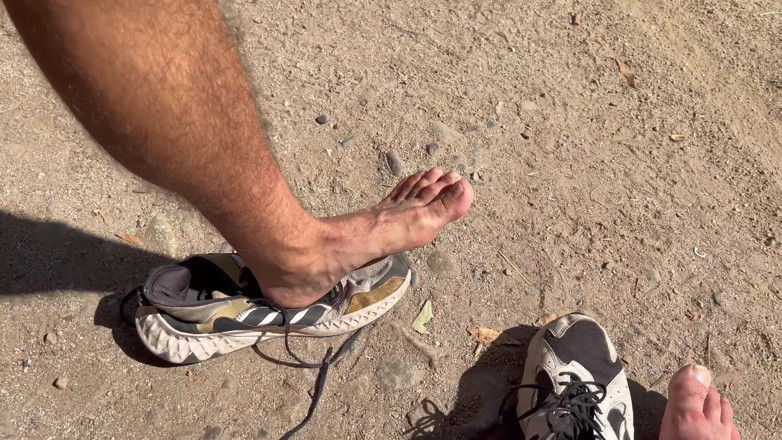 The Bearded Master: Foot Fetish &amp; Piss on the Street.