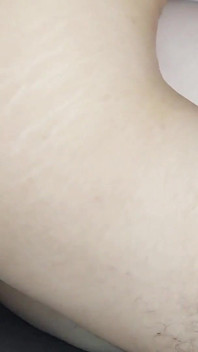 Que jovem gostosa eu gozei dentro de sua vagina apertada, ela está bem fechada