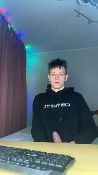 Ich streicheln es schnell und grob, bis meine ganze hand bedeckt ist