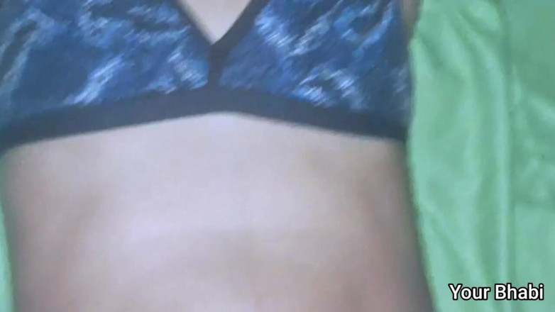 Bhabi: Soție de la sat proaspăt căsătorită Cuplu sexy indian desi