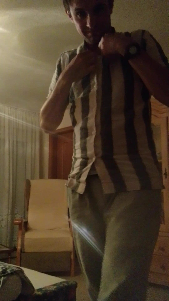 Lukboy92: Young Man Wants to Suck Cock and Fuck My Asshole...