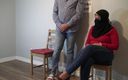 Souzan Halabi: Mulher muçulmana traindo na sala de espera