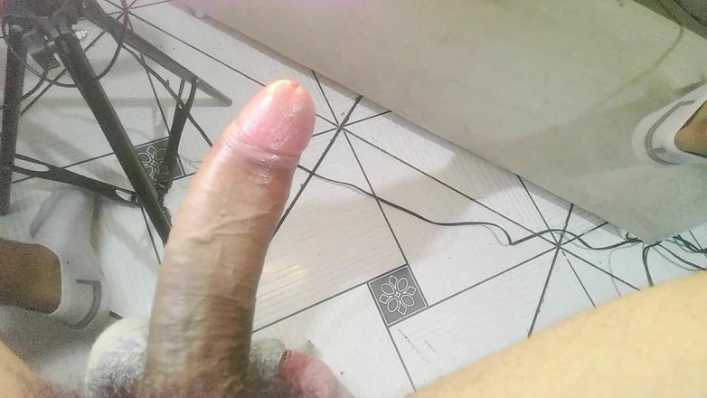 Virtual ToyBoy: Să vii să abuzezi de acest bărbat obraznic?