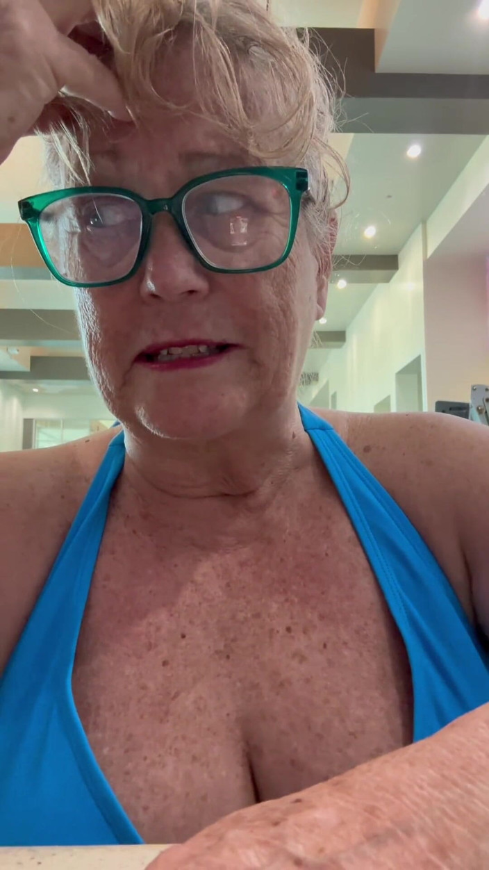 Big Ass 4 U: Poolzeit titten