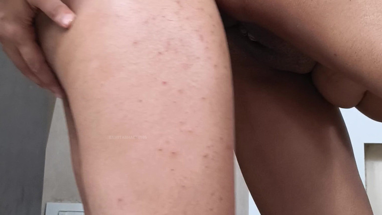 SAWITA BHABHI: Nadržená indická Bhabhi tvrdě ošukaná nejlepším přítelem