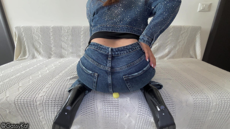GassyKat: Tiny Man Gets Destroyed by Giantess Face Farts