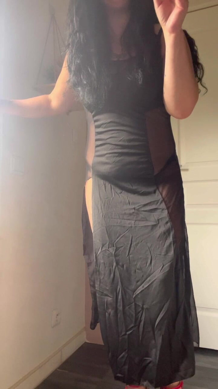 Maitresse Clara: Anda sangat kecil dalam menghadapi ketuanan saya