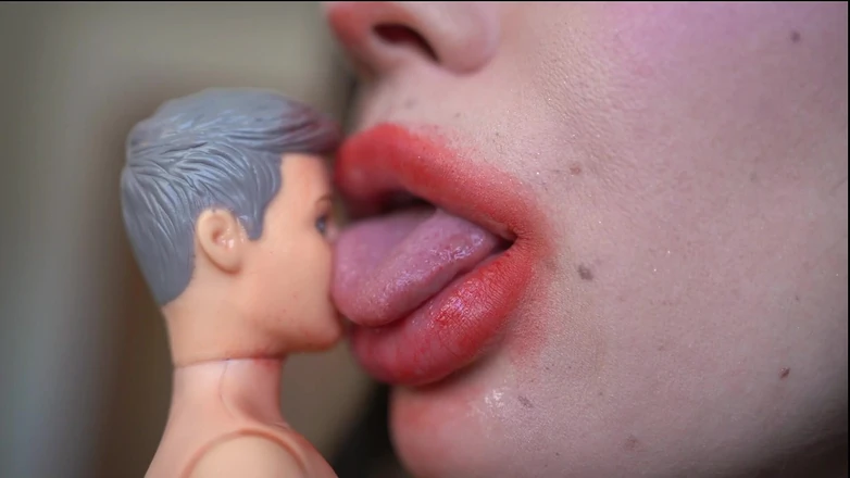 Rarible Diamond: Ciuman mesra cewek raksasa yang lembut 2