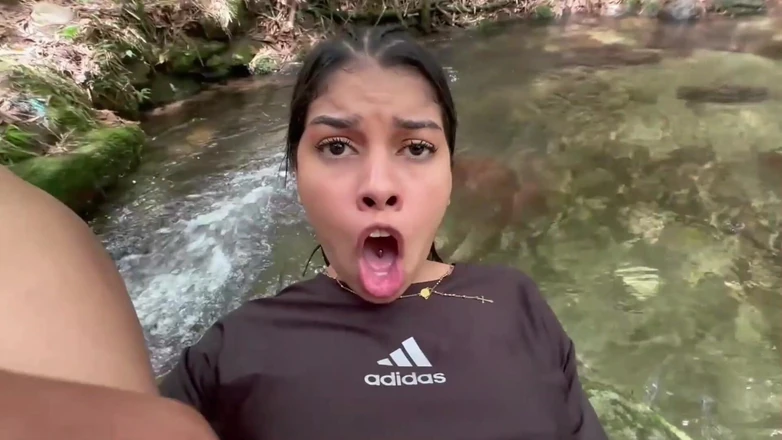 Saraymike: Navrhuji své latinskoamerické nevlastní sestře s velkým zadkem, abychom trávili čas...